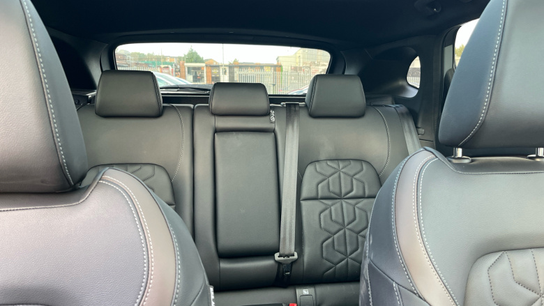 Nissan Qashqai 1.3 DiG-T MH Tekna 5dr Petrol Hatchback